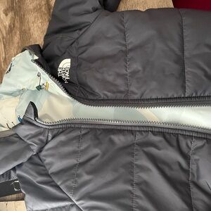 The North Face Gray Puffer Jacket Insulated Winter Coat
